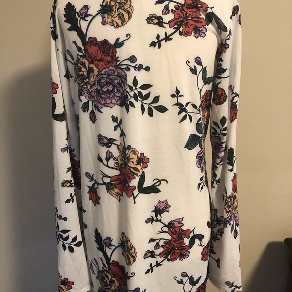 Top - Picture 3 of 3